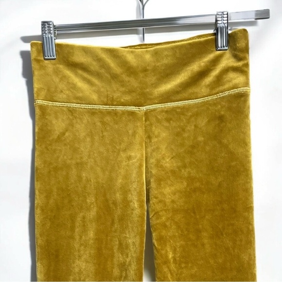 🌻NWOT NEW Aerie Offline After Party Velvet Velour Leggings Size Small - Picture 2 of 7